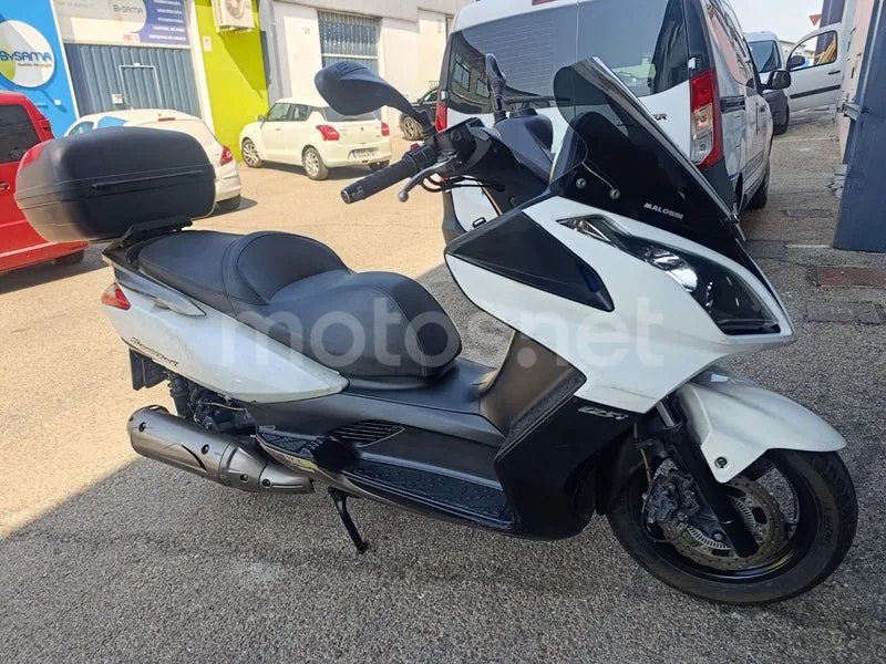 Kymco Super Dink 125 1850 € 2014 Madrid - 1