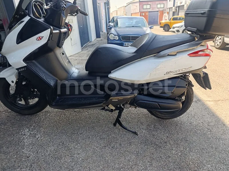 Kymco Super Dink 125 - Vista 5