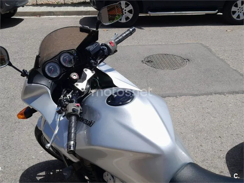 Kawasaki Z750 - Vista 4