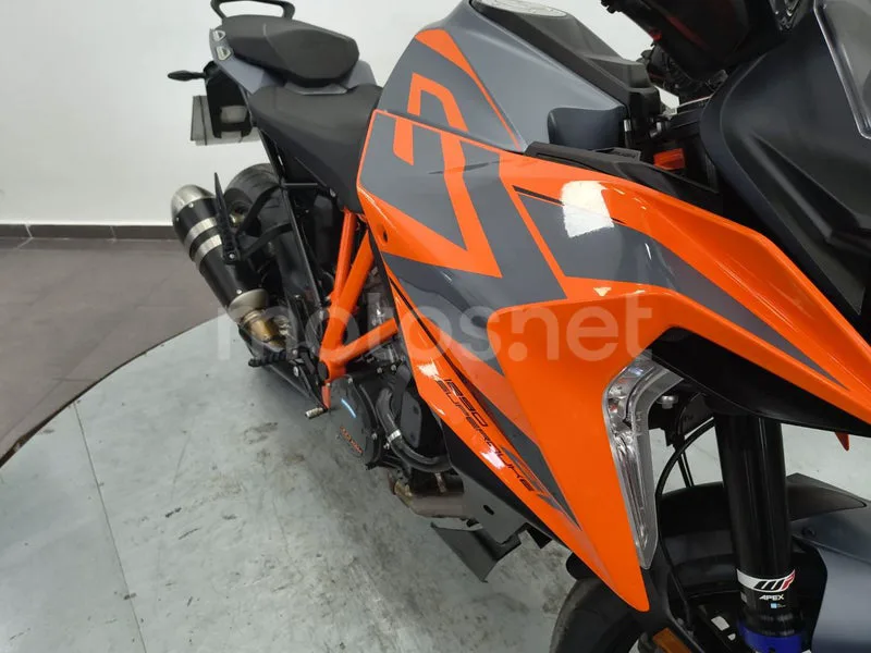KTM 1290 Super Duke GT - Vista 8