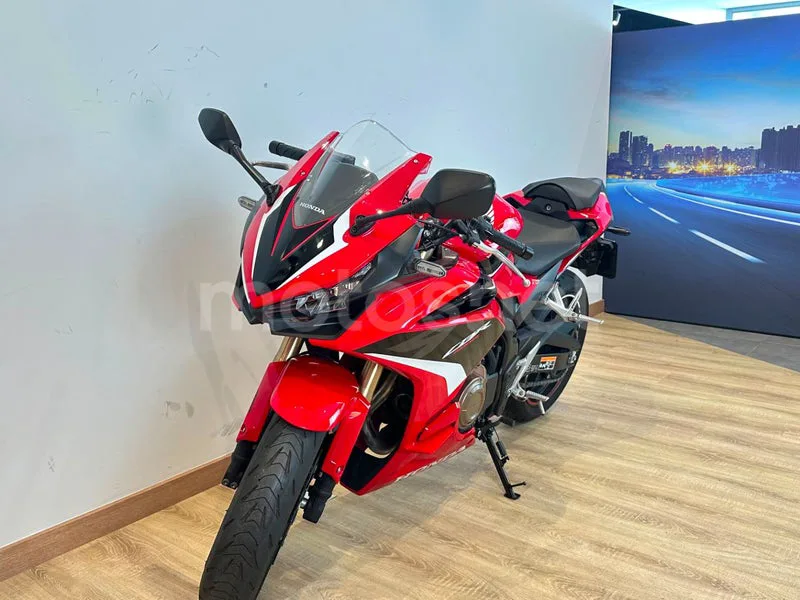 Honda CBR500R - Vista 4