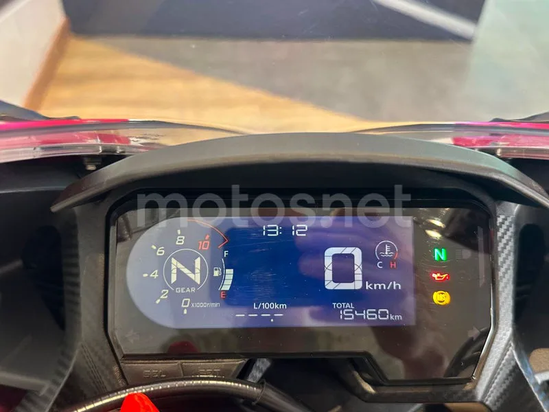 Honda CBR500R - Vista 9