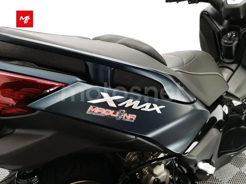 Yamaha XMAX 300 - Vista 12