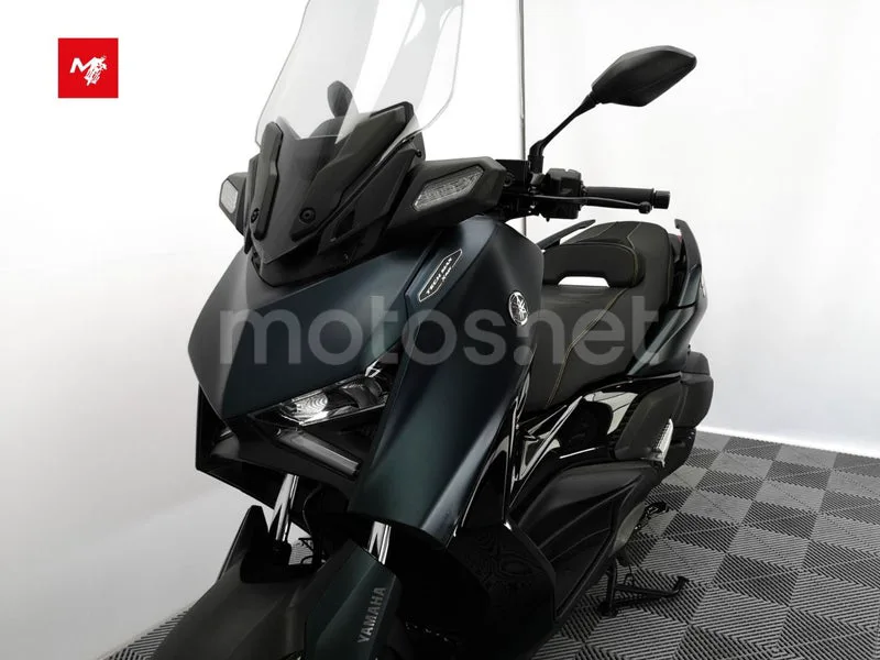 Yamaha XMAX 300 - Vista 18