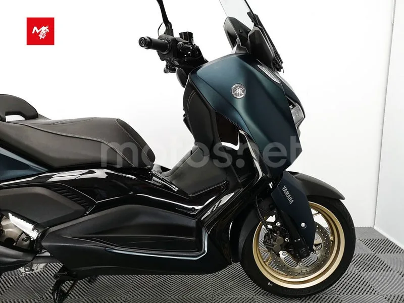 Yamaha XMAX 300 - Vista 6