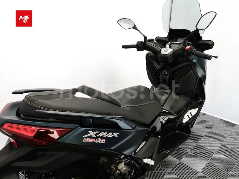Yamaha XMAX 300 - Vista 8