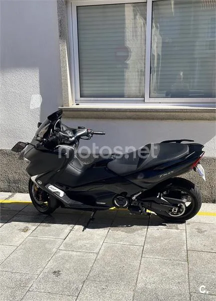 Yamaha TMAX 9200 € 2019 Pontevedra - 1