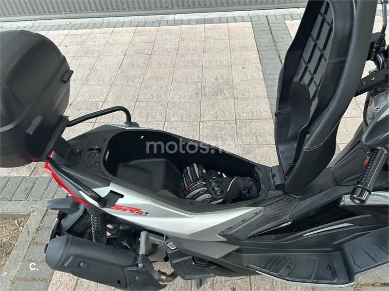 Aprilia SR GT 125 - Vista 12