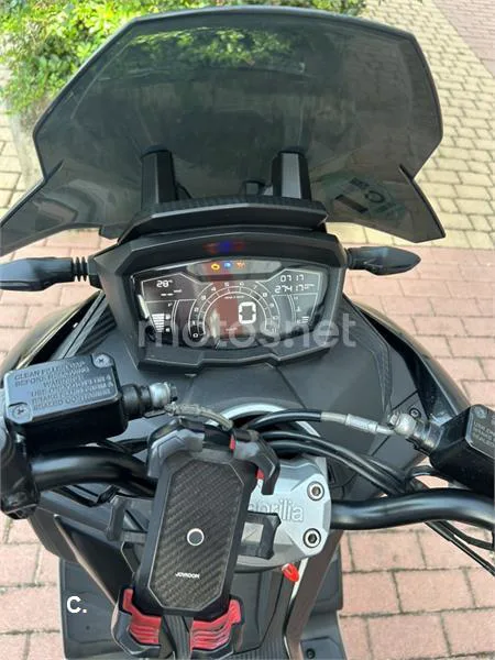 Aprilia SR GT 125 - Vista 5