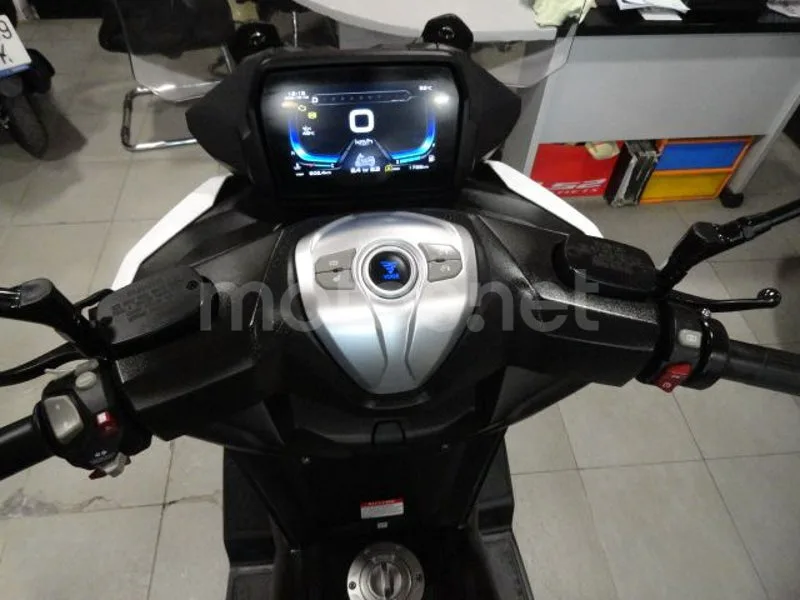 Voge SR4 Max - Vista 10