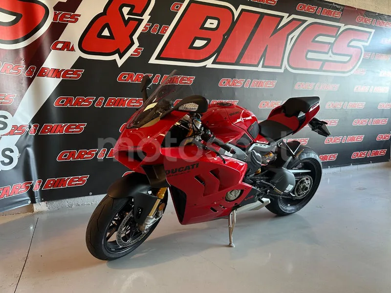 Ducati Panigale V4 33.995 € 2023 Madrid - 1