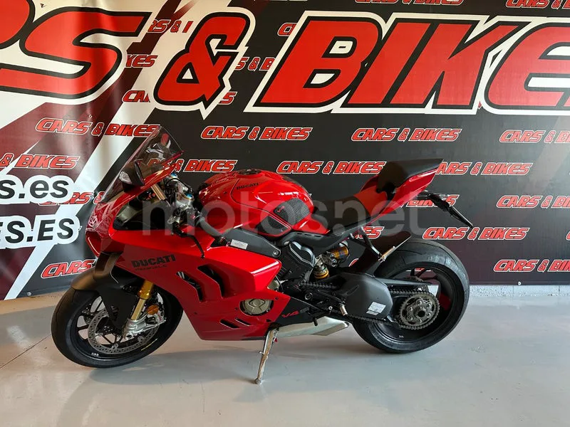 Ducati Panigale V4 33.995 € 2023 Madrid - 2