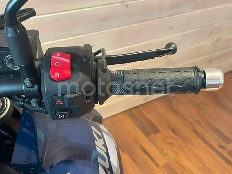 Suzuki V-Strom 1050 - Vista 14