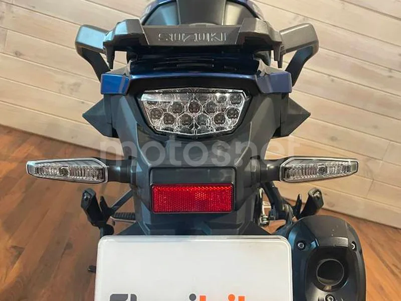 Suzuki V-Strom 1050 - Vista 6