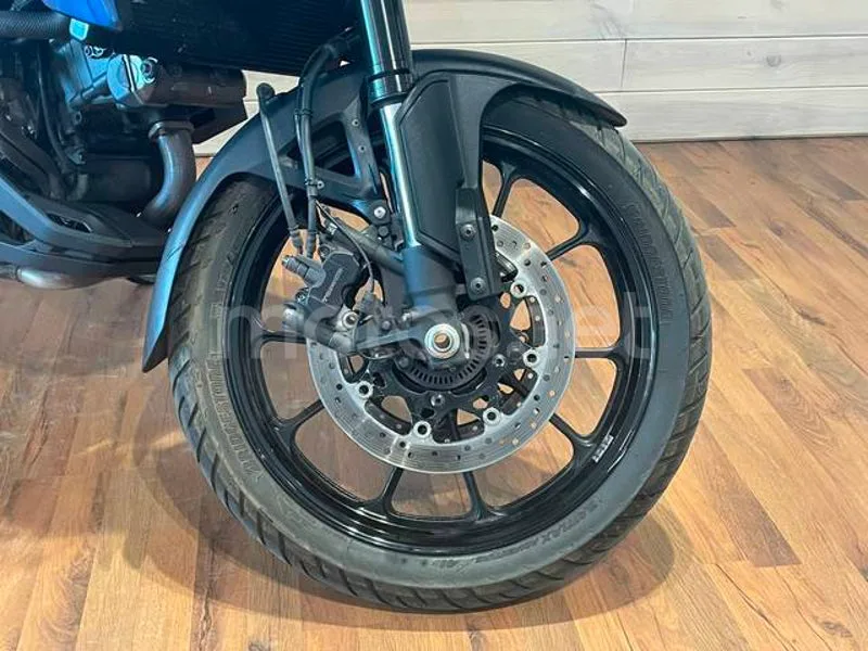 Suzuki V-Strom 1050 - Vista 9
