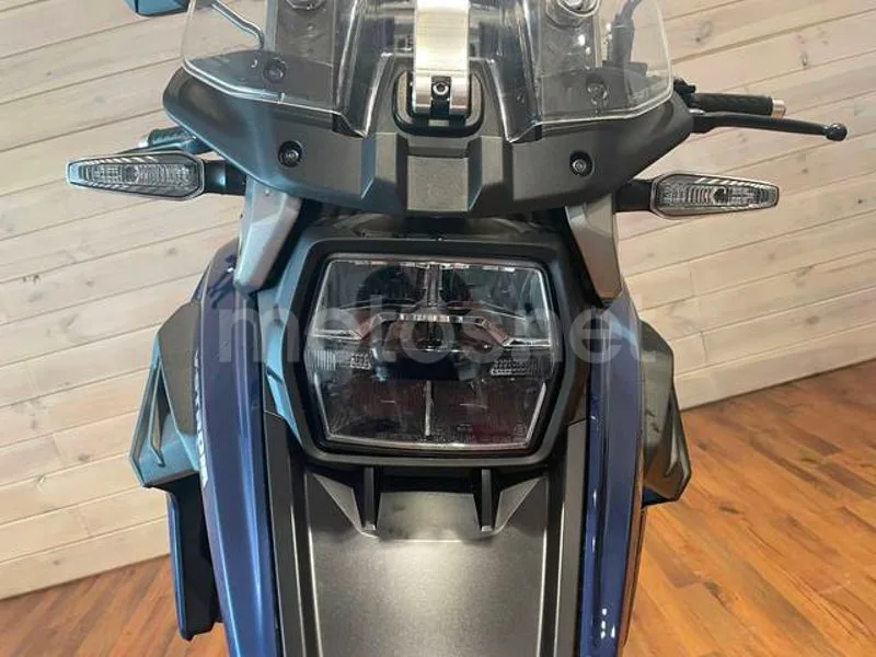 Suzuki V-Strom 1050 - Vista 10