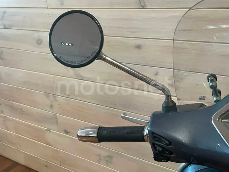 Vespa GTS 125 - Vista 11