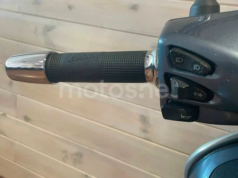 Vespa GTS 125 - Vista 12