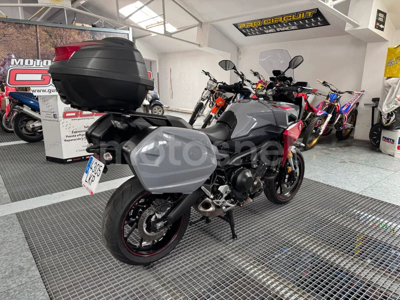 Yamaha Tracer 900 - Vista 7