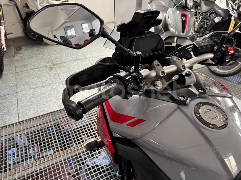 Yamaha Tracer 900 - Vista 9