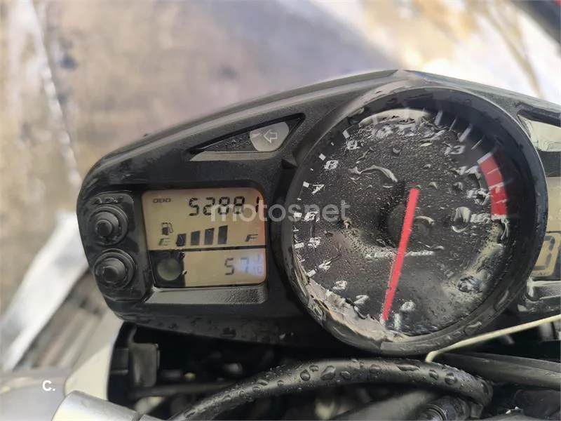 Suzuki GSR600 - Vista 5