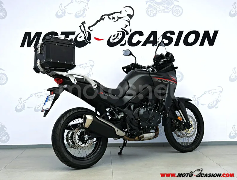 Honda XL750 Transalp - Vista 3