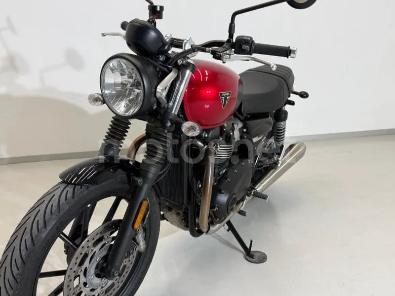 Triumph Street Twin - Vista 3