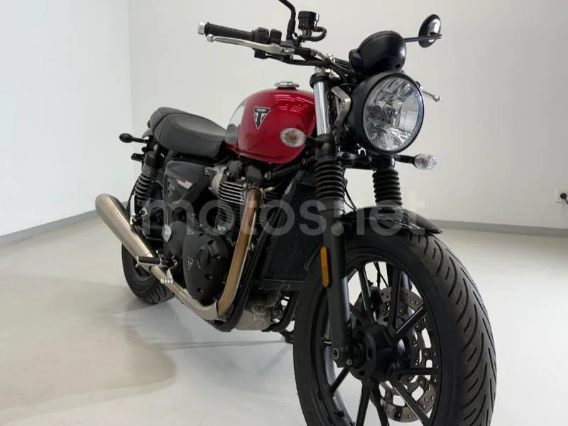 Triumph Street Twin - Vista 4