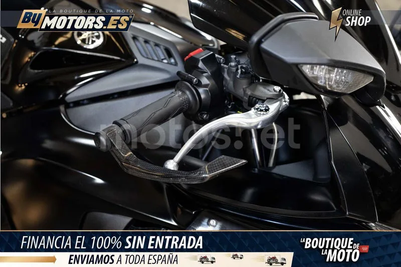Yamaha YZF-R1 - Vista 25