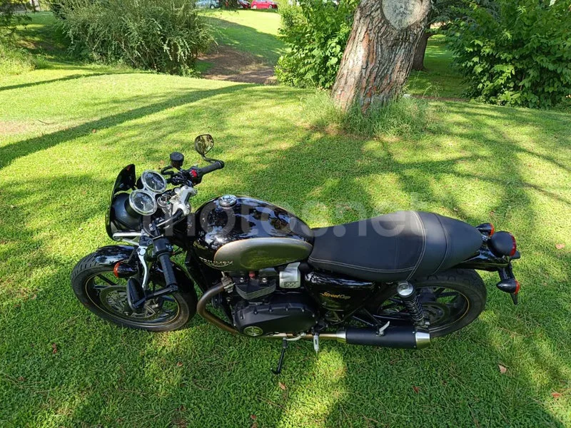 Triumph Street Cup - Vista 18