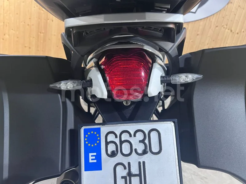 BMW R 1200 R - Vista 20