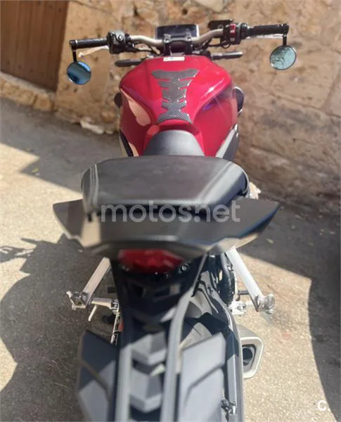 Honda CB650R - Vista 3