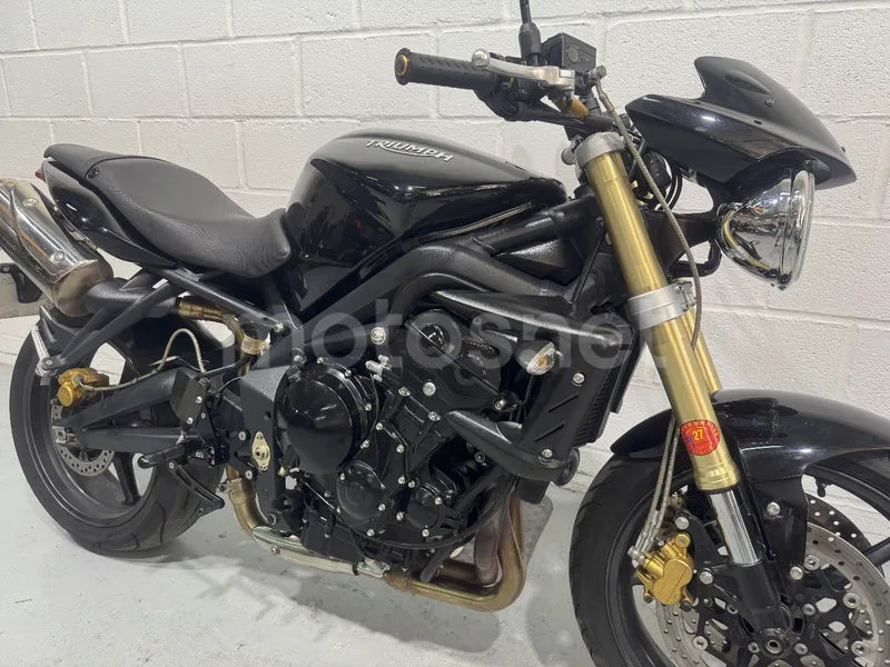 Triumph Street Triple - Vista 16