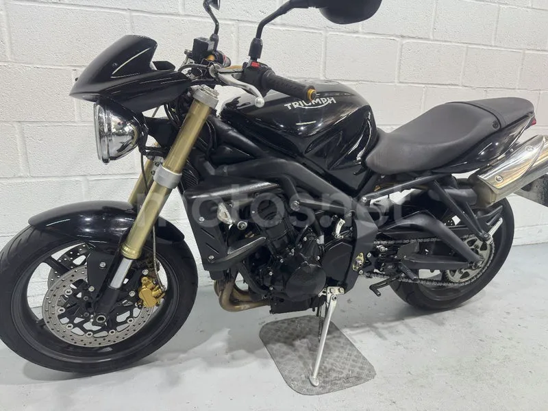 Triumph Street Triple - Vista 23