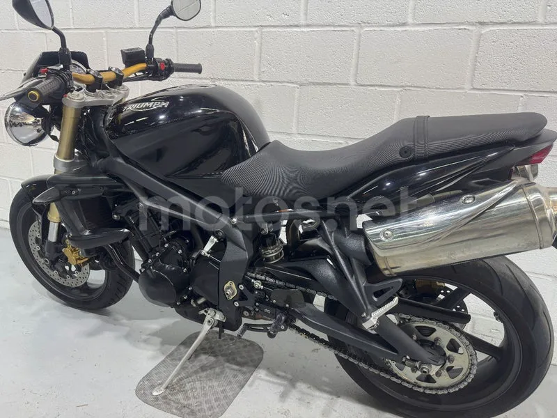 Triumph Street Triple - Vista 24