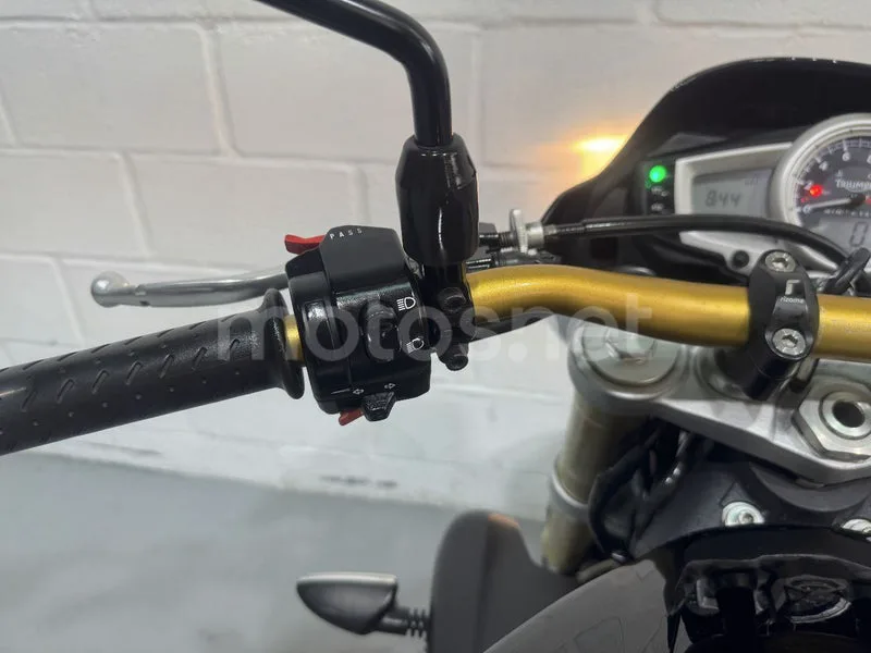 Triumph Street Triple - Vista 26