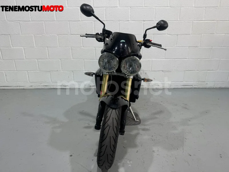 Triumph Street Triple - Vista 7