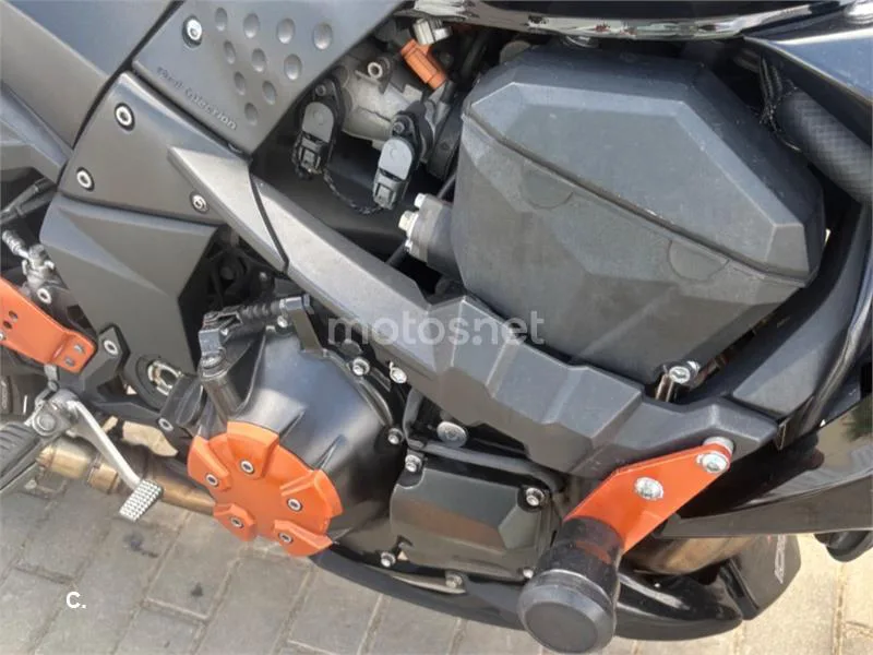 Kawasaki Z1000 - Vista 9