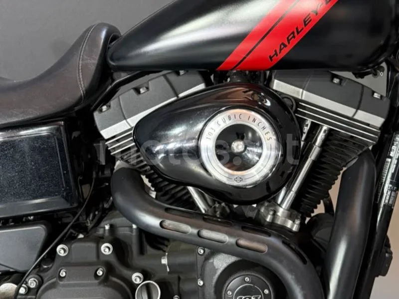 Harley-Davidson Dyna Street Bob - Vista 3