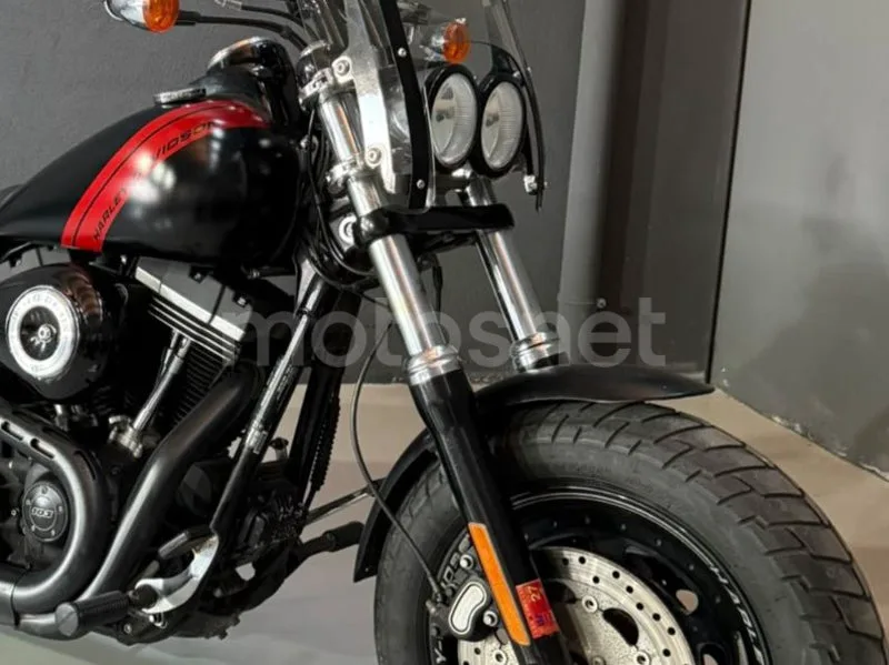 Harley-Davidson Dyna Street Bob - Vista 5