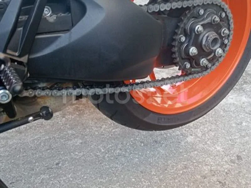 KTM 1290 Super Duke GT - Vista 17