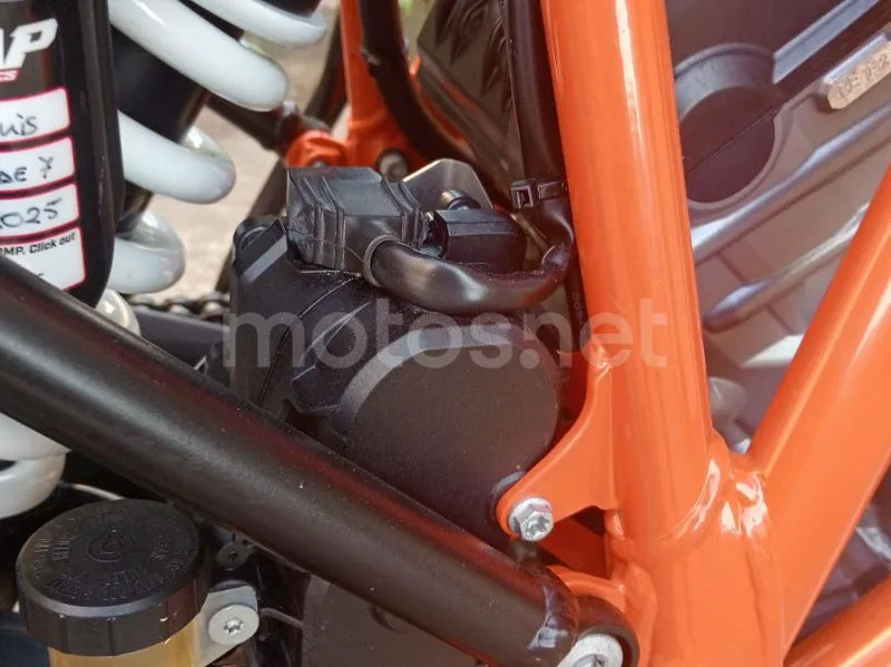 KTM 1290 Super Duke GT - Vista 20