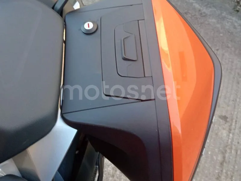 KTM 1290 Super Duke GT - Vista 30