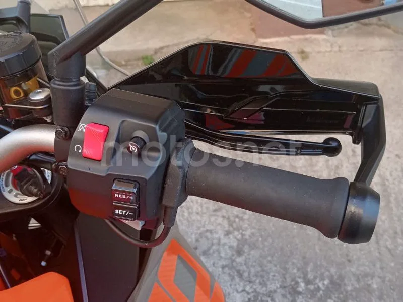 KTM 1290 Super Duke GT - Vista 8