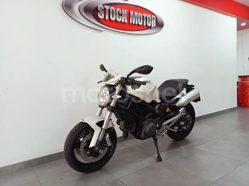 Ducati Monster 696 3500 € 2009 Tarragona - 2