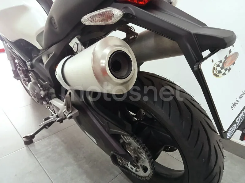 Ducati Monster 696 - Vista 6