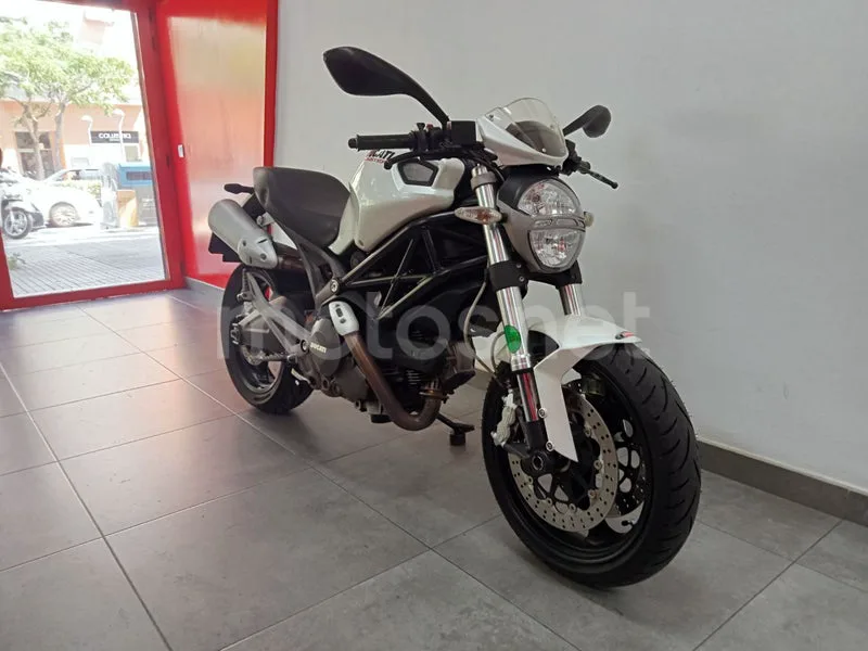 Ducati Monster 696 - Vista 10