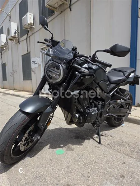 Honda CB650R - Vista 3
