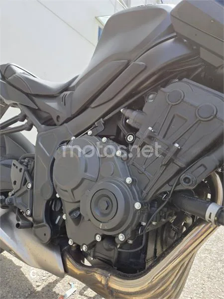 Honda CB650R - Vista 5