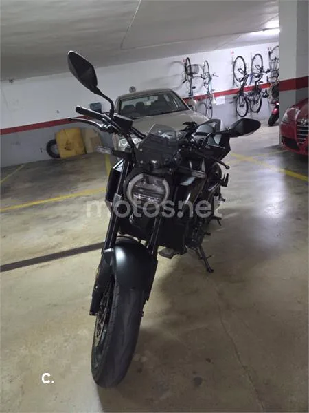 Honda CB650R - Vista 8